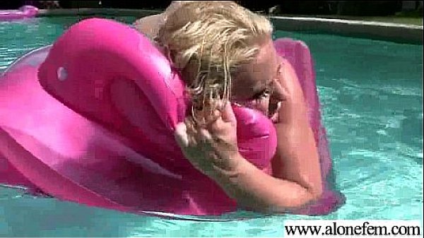 Masturbation sex using sex things with kinky girl bella rose vid 06