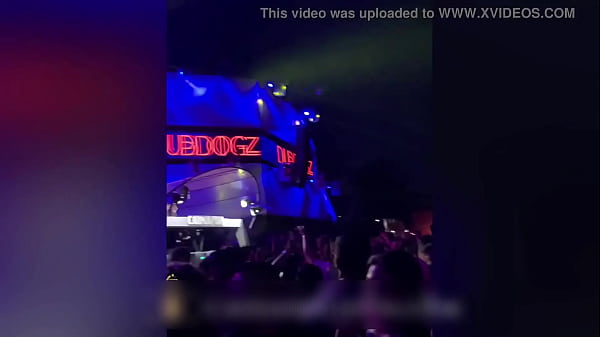 Balada, curtição e muito sexo com_Cassiana Costa - www.cassianacosta.com