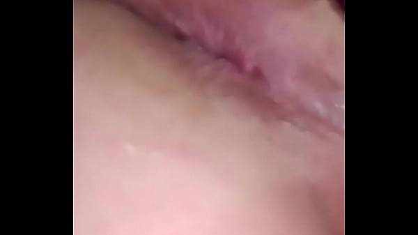 Play MP4 - Cdzinha Brincando com sua cucetinha depois de levar Gozada do seu Padrasto