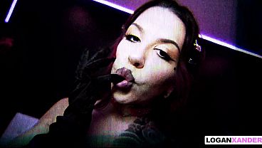 Luna Legend's Captivating Soles Get Worshipped Wildly