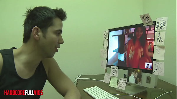 Amateur girl turn 18 and doing her first hardcore porn video 