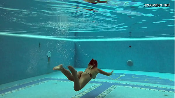 Olla Oglaebina aka Vyvan Hill_underwater naked