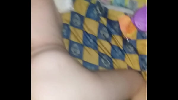 Me cojoa mi rica hermanita mientras mis padre_no estan