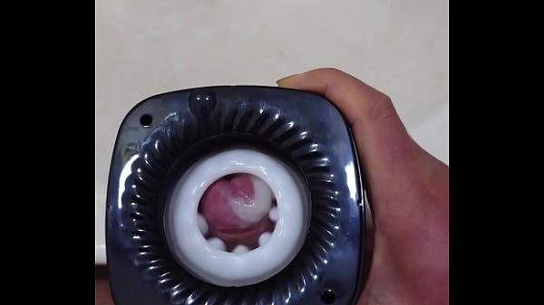 おもちゃで射精2