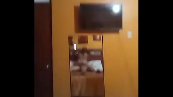 Play MP4 - con mi primo en un hostal privado - 915165261