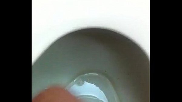 Cale&ntilde;o arrecho se pajea 