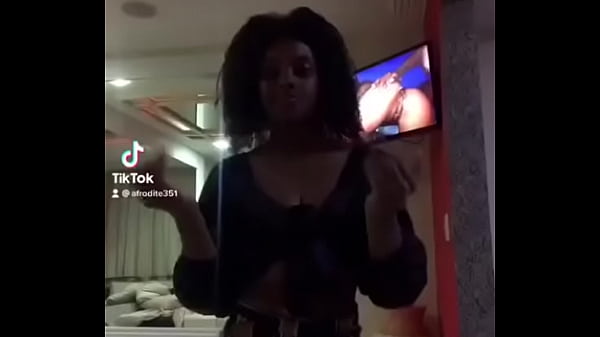 Nonton Puta Que Pariu thumbnail