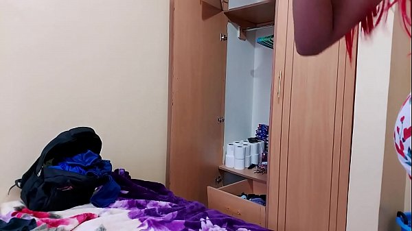 Play MP4 - भारतीय चाची Chaachee बेडरूम में छिपे हुए जासूस कैमरा