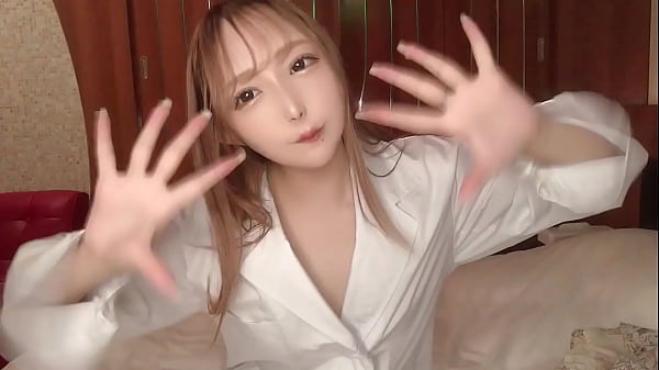 Theangel in white_also haswhite underwear