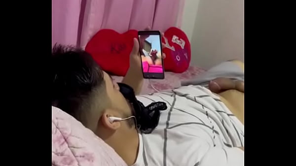 Me Pillaron Masturbandome Y Me Dieron Vagina Como Castigo thumbnail