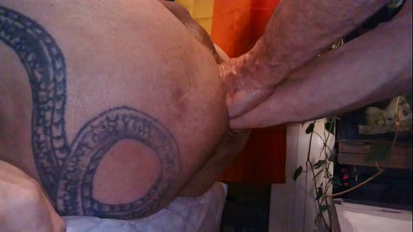 Play MP4 - Charly Wird von zwei Topfister gefistet&period;&period;  Doppelfist und Hart Ficken