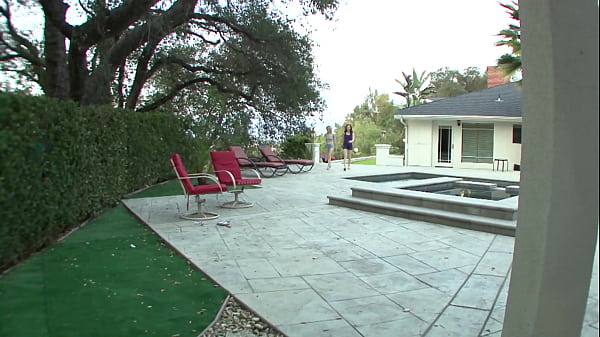 Emma Stone, Catie Parker, And Tara Morgan Wind Up Having A Lesbian Threesome After A... thumbnail