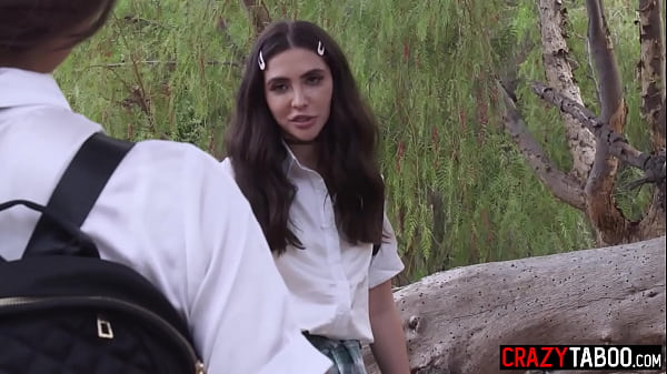 Petite Jane Wilde enjoyed pussy licking by horny lesbian 