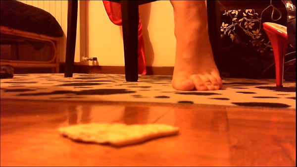 I crush you completely with very highheels 4K