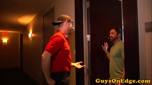 Play MP4 - Bounded sub to eat cumshot of pizza