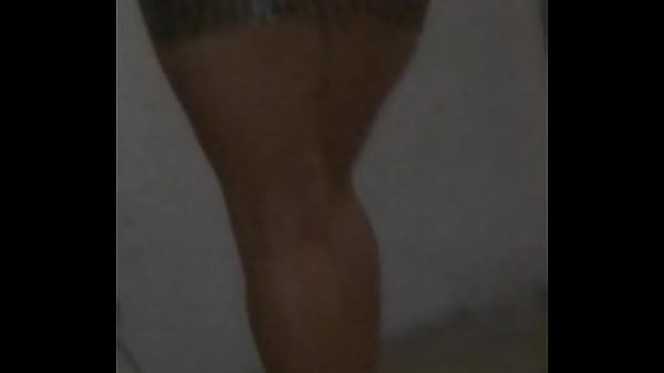 Mi Esposa Con Su Mini Falda Se Ve Deliciosa Que Ricas Piernas Tiene thumbnail