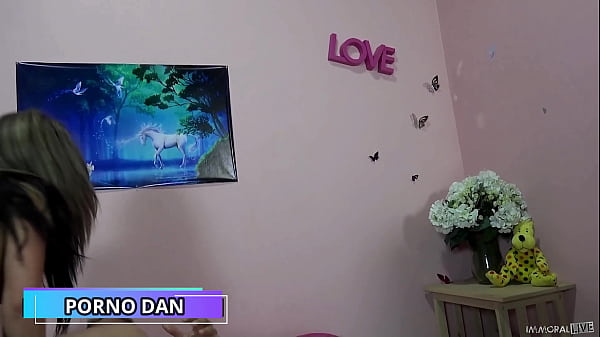 Dirty Blowjob Swap, Amy & Holly Share Porno Dan's Salty Loads! thumbnail