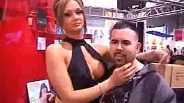 Interviewing the super sexy miss tory lane