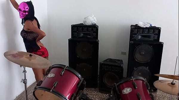 Hot Striptease Sexy Latinadancingand taking off_her bra_for you