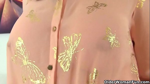 Nonton Next Door Milfs From The Uk Part 50 thumbnail