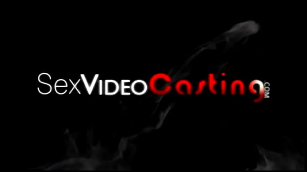 Tongue on her twinklers