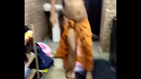 Hindi girl sexy dance with audio rubbing pussy 