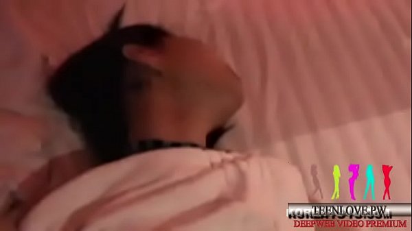 Nonton A Blonde In My Bedroom thumbnail