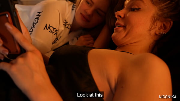 Play MP4 - If aliens existed&comma; Renata Fox and SwifeKaty would definitely fuck them