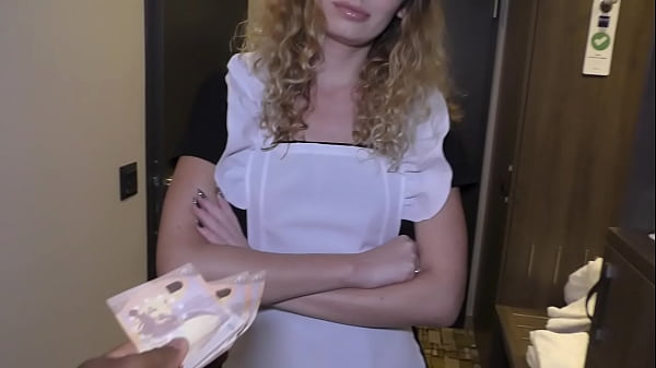 Hotel Maid Candice Demellza Give Delightful Hanjob thumbnail