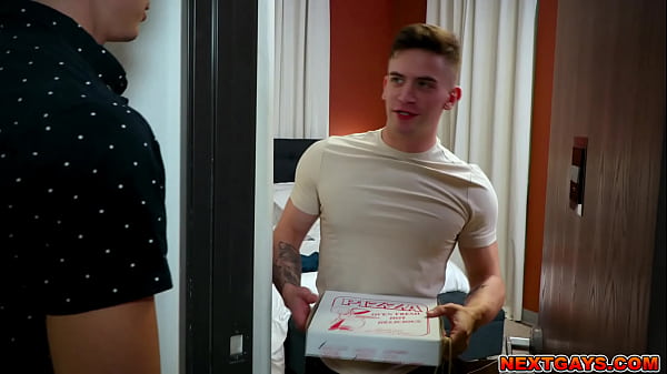 Delivery guy dicked down by one of his gay costumer 