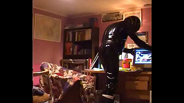 Roxina2002BikerWanxxx200102.WMV