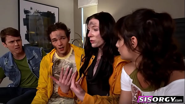 Nonton We're The Last Four People On Earth - Let's Repopulate! With Celestina Blooms And Evie Christian thumbnail