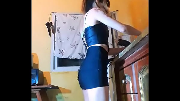 Play MP4 - Bonneyuwu - 17&colon;00 cocinando en casa