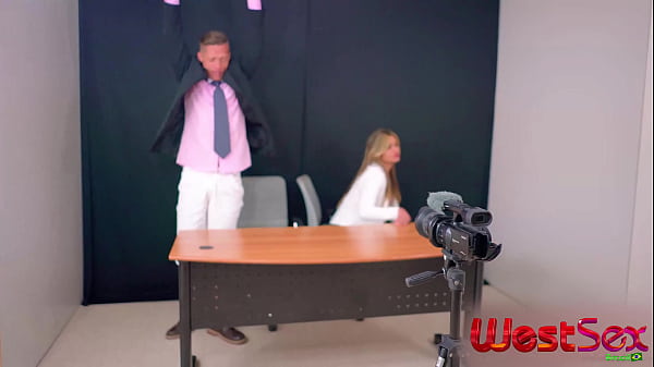 Nonton Breaking News - Horny Journalists Fuck In The Recording Studio, There Was Even An Anal Break-in! Breaking News thumbnail