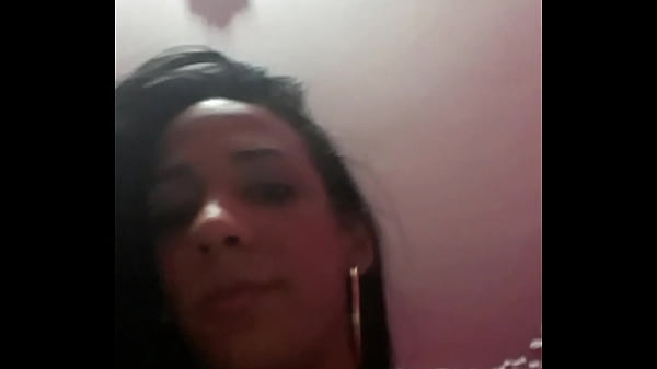 Play MP4 - travesti carolprado gaucha fazendo ativa