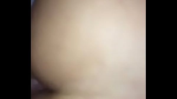 Play MP4 - Socando a puta da motinha