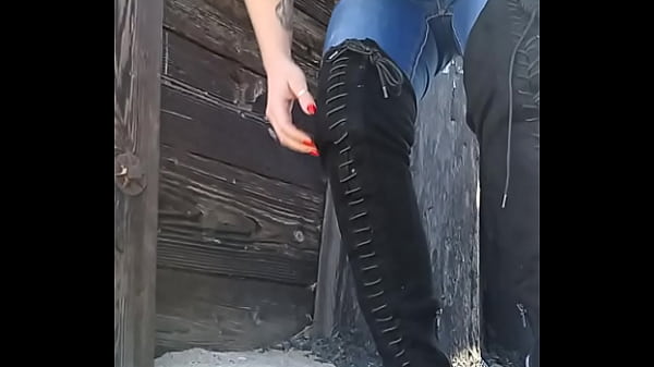 Nonton Pee Break Baby thumbnail