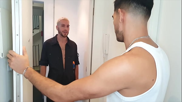 Play MP4 - Unclog my Ass&comma; Mr&period; Plumber &excl;