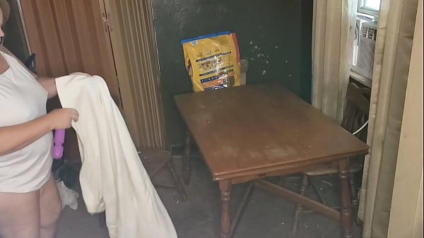 Nonton Horney Wife thumbnail