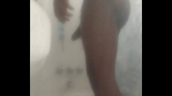 Nonton Shower thumbnail