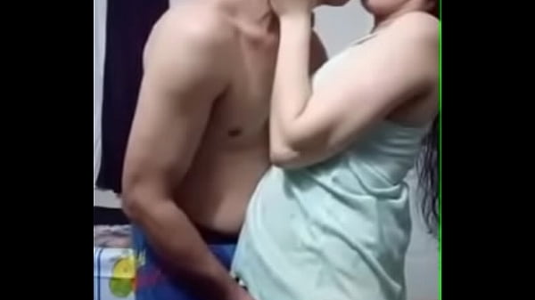 India amateur besando dulcemente a hermanastro en la cocina obtener semen facial para las manchas