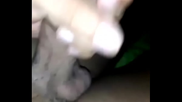 Play MP4 - Pelotero se pajea