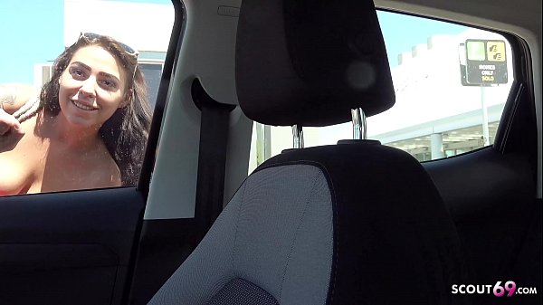 Play MP4 - GERMAN SCOUT - NATURTITTEN TEEN JULY AM STRAND IM URLAUB AUF MALLE GEFICKT