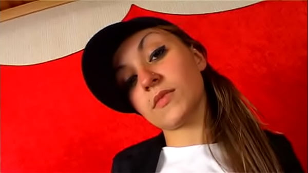 Play MP4 - Sexy french babe with bigtits making a hot strip