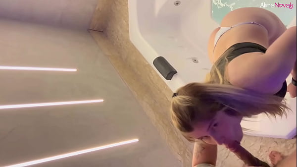 Essaloirinha safadaadora um desafio faz boquete com vontade em qualquer lugar atéficar com a boquinha cheia de leitinho_Aline Novak