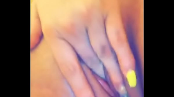 Bbw milf plays with wet pussyp 