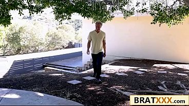 Nonton Tiny Asian Hides In Luggage, Demands Rough Reconciliation Fuck thumbnail