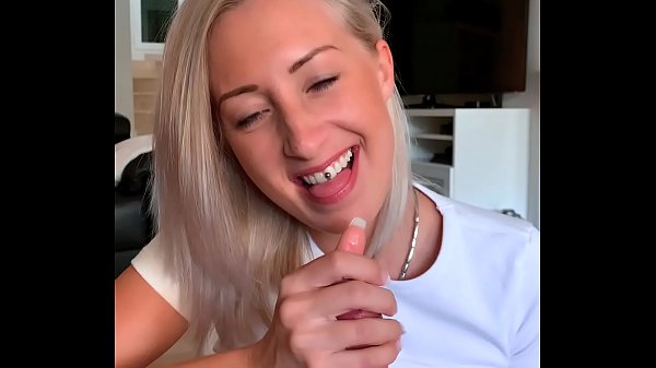 Hot Tinder Date gibt mir den besten Blowjob aller Zeiten_und schluckt alles