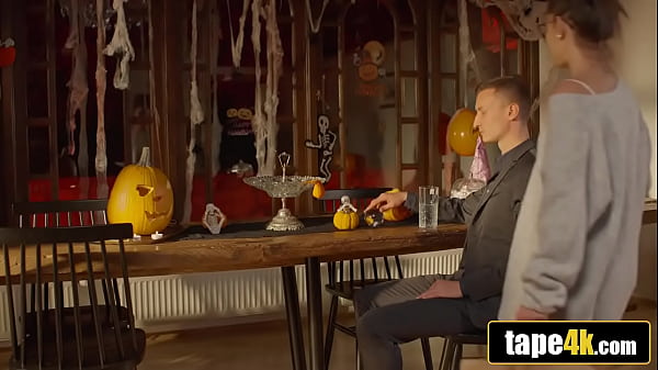 Nonton Spooky Seduction Ends In Creamy Surprise With Fiery Inked Babe thumbnail