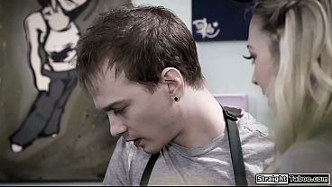 Nonton Lily Larimars Bf Cheated On Her For Being Too Uptight.the Small Tits Teen Will Prove She Can Be Freaky And Sucks Him Behind The Counter Of The Cafe thumbnail